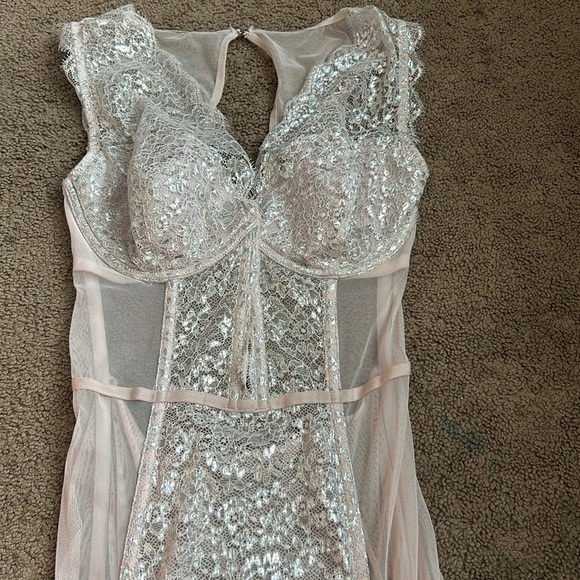 Victoria secret structured lingerie nightie pearlescent pink - Picture 2 of 4